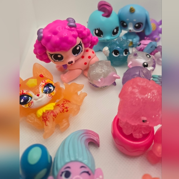Colorful Small Pet Figurine Set - Picture 5 of 6